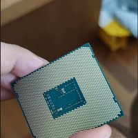 Продавам процесор Xeon E5 2670 v3, снимка 2 - Процесори - 42366146