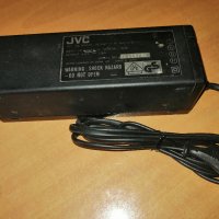 Продавам зарядно от видеокамера JVC AA-V2EG 9.6V/30W, снимка 1 - Батерии, зарядни - 39809944