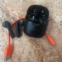 Аудио слушалки In-ear JBL TUNE 220TWS, снимка 6 - Слушалки и портативни колонки - 40378697