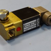 Магнет-вентил Burkert 331/C 890, снимка 2 - Резервни части за машини - 34547722