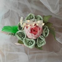 Кашпа с вечни рози, снимка 1 - Подаръци за жени - 44491495