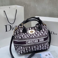 Дамска чанта Christian Dior код 167, снимка 1 - Чанти - 36401704