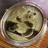 Монета "Китайска панда - 1 OZ", снимка 2 - Нумизматика и бонистика - 33918571