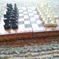 Шах с дървена кутия, снимка 2 - Шах и табла - 41514102