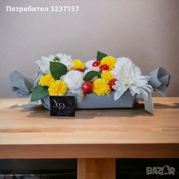 "Бонбон" с вечни цветя и бонбони , снимка 1