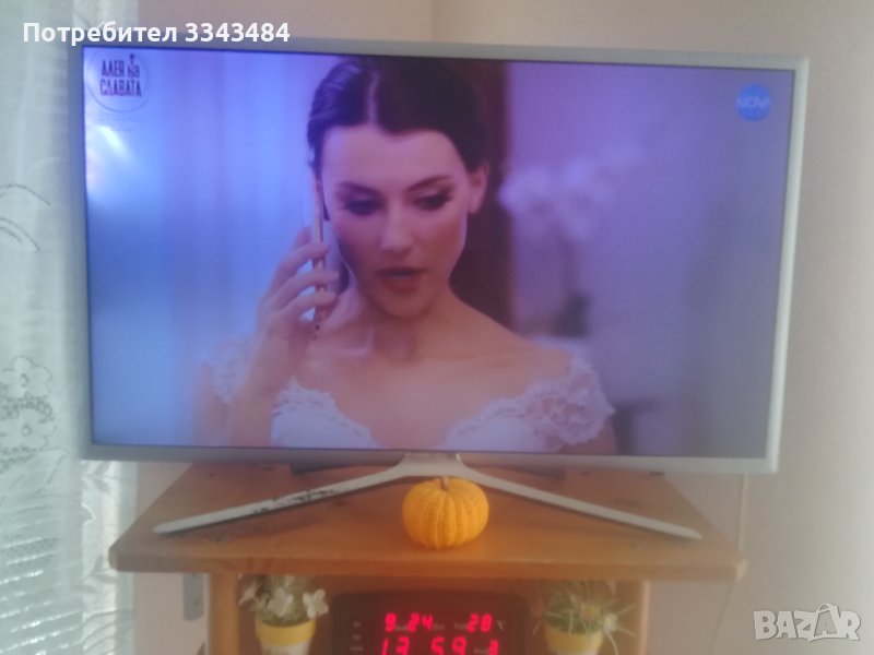 Смарт телевизор Samsung 32 инча, снимка 1