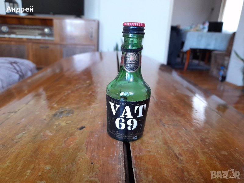 Стара бутилка от VAT 69, снимка 1