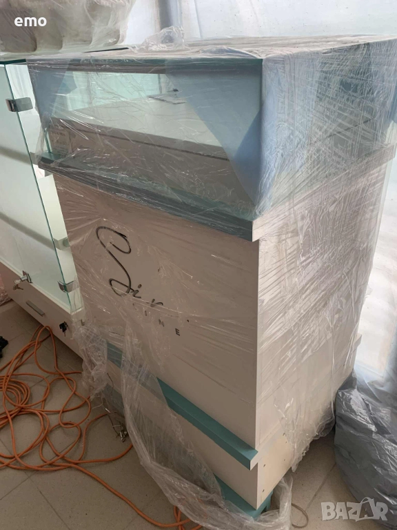 ЛУКСОЗНА ВИТРИНА italy 2 броя на цена 300 лева цена, снимка 1