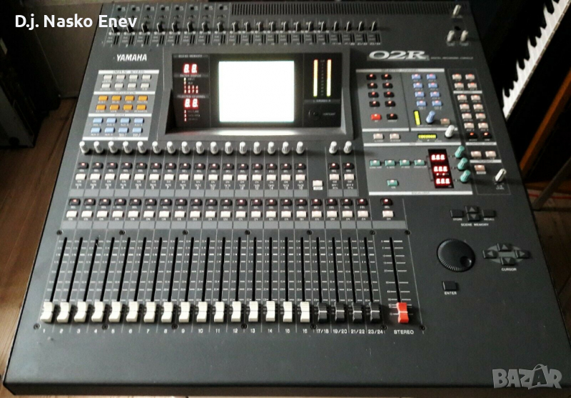 Yamaha O2R Version 2 Digital Mixing Desk - дигитален миксер аудио смесител, снимка 1