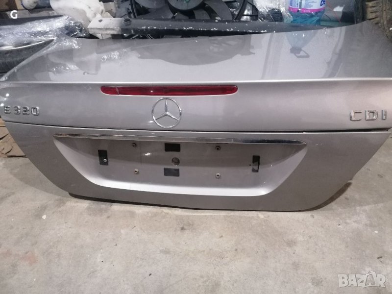 Мерцедес W211 Заден Капак , снимка 1