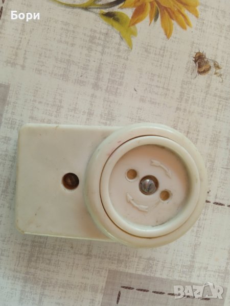 Стар контакт с предпазител, снимка 1