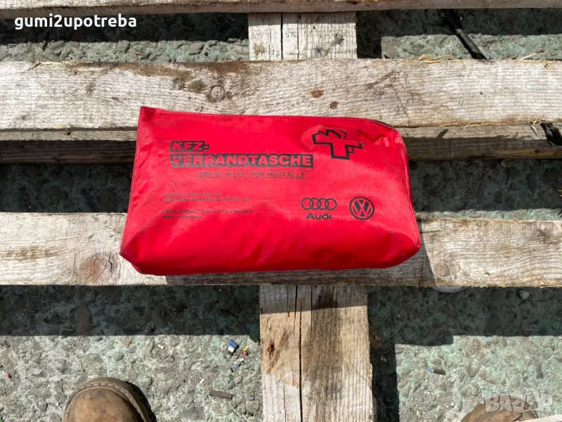 Аварийна Аптечка Авто Аптечка Volkswagen Audi Оригинал, снимка 1
