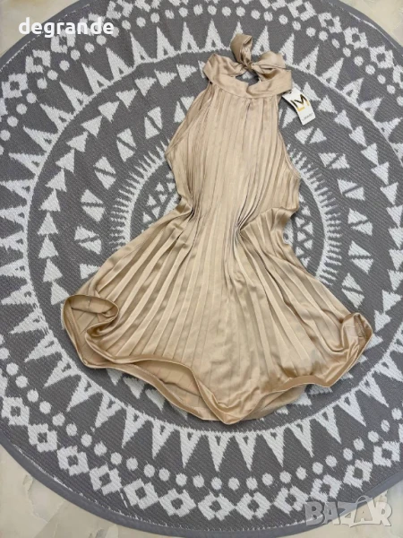 Сатенена рокля с панделка на гърба, снимка 1