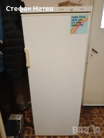 Продавам вертикален фризер 300 литра , снимка 5 - Фризери - 50351271