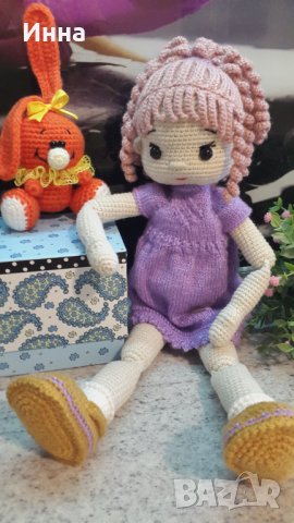 Плетена играчка Кукла Вика + подарък Зайче,  Ръчно изработена, Перфектен подарък, снимка 15 - Плюшени играчки - 41772690