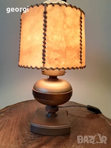 немска настолна лампа с плафон от естествена кожа     15/4, снимка 2 - Настолни лампи - 48974167