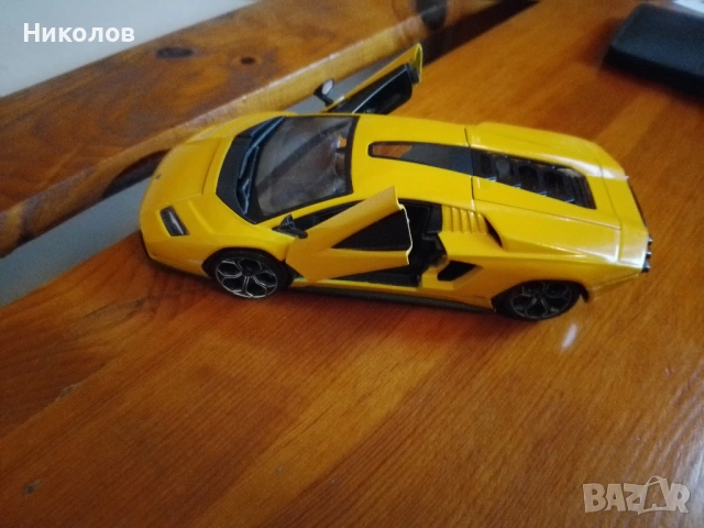 Lamborghini метално  "Bburago" "5€" ново!+Доставка!, снимка 2 - Коли, камиони, мотори, писти - 53486839