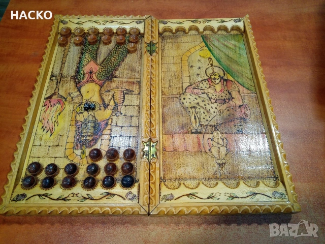 Уникално Ръчно Изработена Табла и Шах с Финни Дърворезби и Рисунки на Ориенталски Мотиви