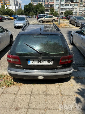 Volvo v 40, снимка 2 - Автомобили и джипове - 50925737