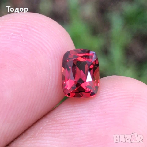 Гранат 1.86 карата