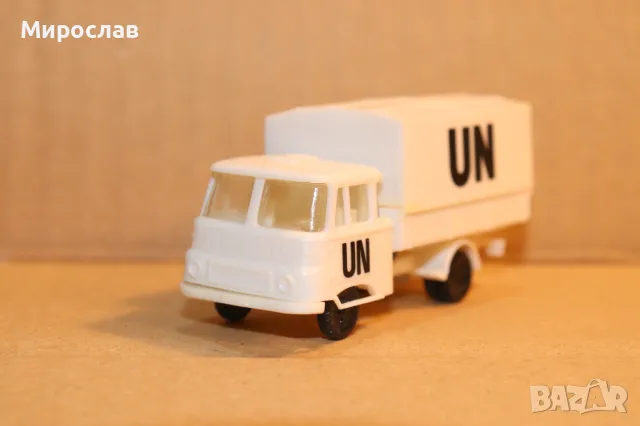 BUSCH? 1:87 H0 ROBUR ПОЖАРНА КАМИОН ТИР ИГРАЧКА МОДЕЛ, снимка 2 - Колекции - 49298827