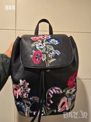 дамска раница , снимка 2 - Раници - 52380718
