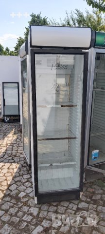 продавам  хладилна  витрина