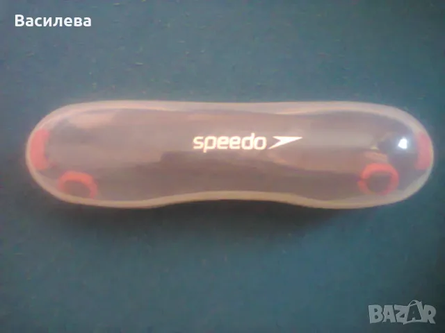 Очила за плуване Speedo Futura Classic + кутия, снимка 5 - Водни спортове - 47490123