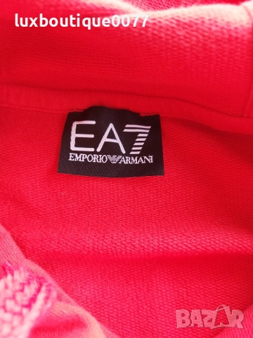 Чисто нов без етикет суичър Emporio Armani M, снимка 7 - Суичъри - 52225304