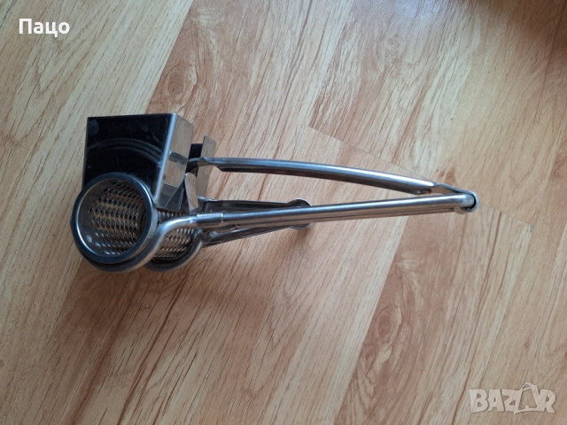 Орехомелачка  Ръчна мелничка за орехи и ядки, снимка 10 - Други - 53450560