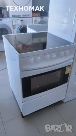 Свободностояща фурна VOSS ELECTROLUX с керамичен плот, каталитично покритие широка 60 см.