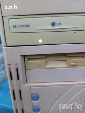 Ретро настолен компютър