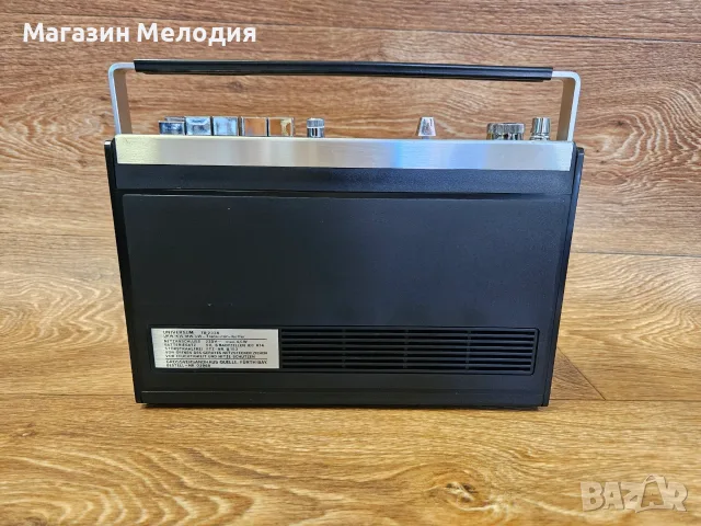 Радио Universum TR 2334 – Немска транзисторна класика в отлично състояние (1970s), снимка 10 - Радиокасетофони, транзистори - 55809876