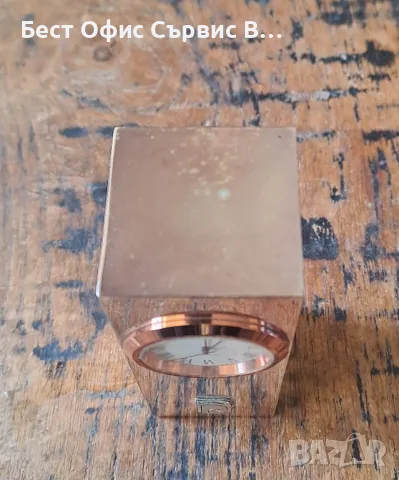 часовник за маса бюро Пиер Карден Pierre Cardin сребърен с пръстен за циферблат от розово злато, снимка 7 - Други ценни предмети - 48792166