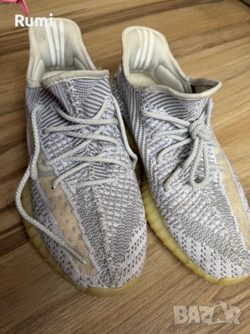 Оригинални мъжки маратонки Adidas Yeezy Boost 350 V2! 44,5 н, снимка 2 - Маратонки - 51838990