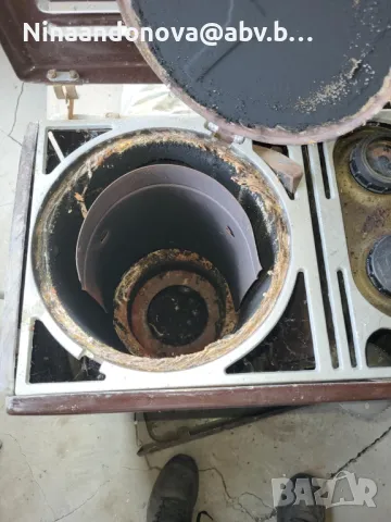 Нафтова печка, много запазена , снимка 2 - Отоплителни печки - 48112885