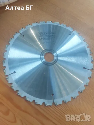 Циркулярен трион Makita, снимка 2 - Други инструменти - 47391114