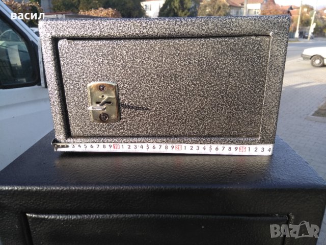 ПРОДАВАМ КАСИ 