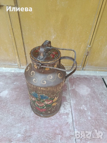 Продавам немски красиво рисуван, голям гюм за мляко