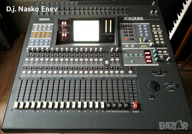 Yamaha O2R Version 2 Digital Mixing Desk - дигитален миксер аудио смесител, снимка 1 - Ресийвъри, усилватели, смесителни пултове - 36118199