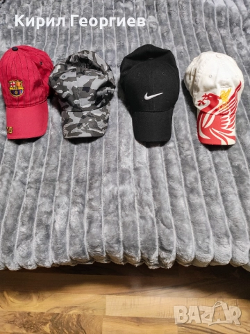 Liverpool. Barcelona. Nike. Nike.Мьжки шапки
