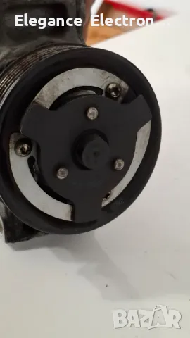 Компресор за климатик Vw  5N0 820 803. , снимка 10 - Части - 50013264