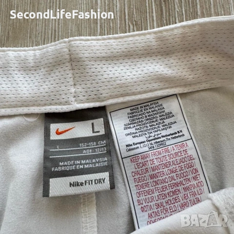 Къси панталони Nike Dri Fit, бели, за момичета, размер 152, 12-13 години, размер S за жени, снимка 3 - Къси панталони и бермуди - 53110153