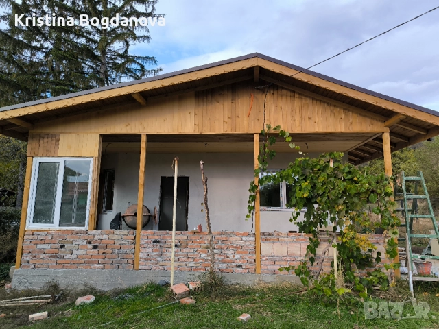 Продавам къща в с. Стъргел на 45 минути от София