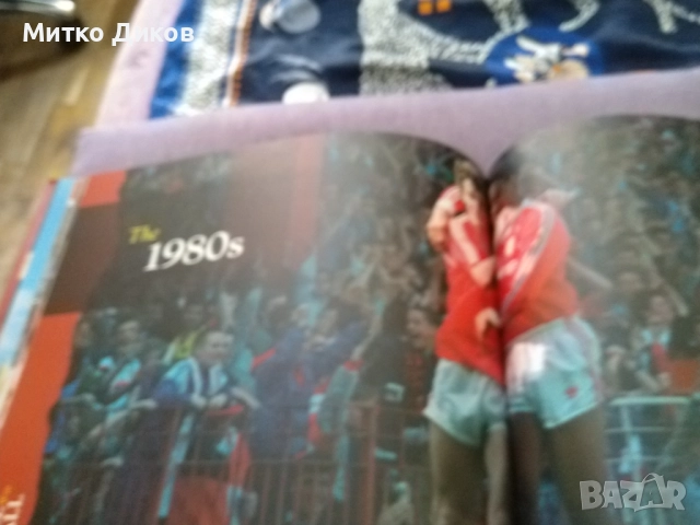 Книга Манчестър Юн за 100г тв.корици с оригинален подпис на Денис Лоу Denis Law като нова, снимка 6 - Футбол - 51721483