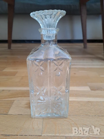 Стъклена гарафа шише за ракия или друг алкохол, снимка 3 - Прибори за хранене, готвене и сервиране - 50892010