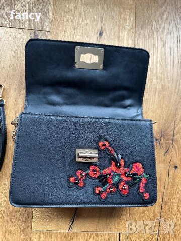 Красива дамска чанта с цветя, снимка 7 - Чанти - 44460369