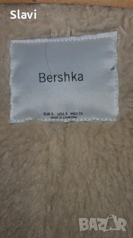 Дамско зимно палто BERSHKA, снимка 2 - Палта, манта - 48960393