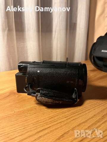 Sony Handycam FDR-AX33 – 4K видеокамера (пълен комплект), снимка 8 - Камери - 53330061