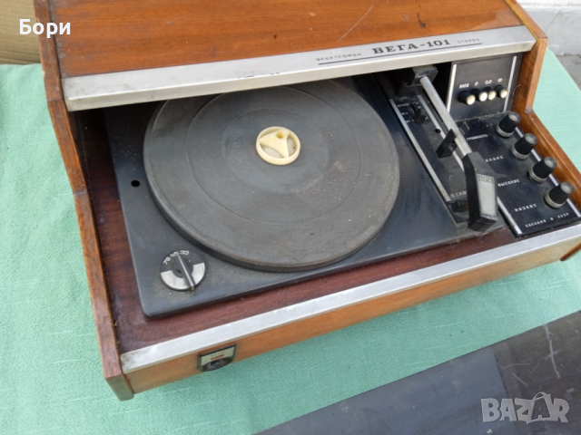 ВЕГА-101 СТЕРЕО грамофон с усилвател, снимка 4 - Грамофони - 36224285